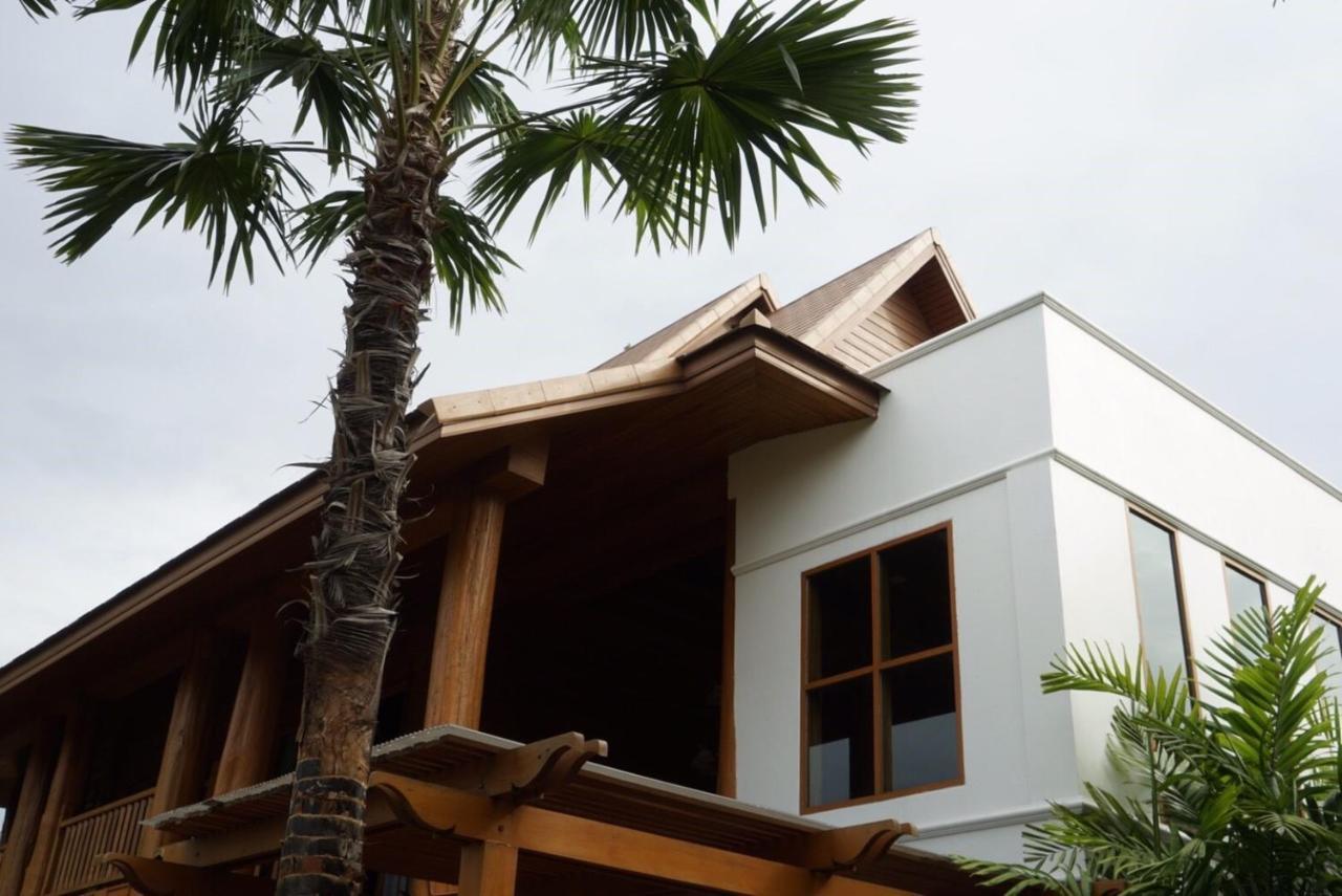 Vanasin Residence Tak Exteriér fotografie